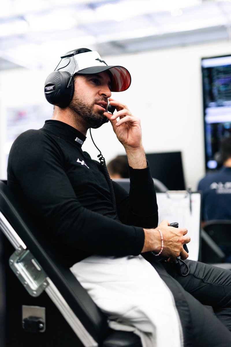 SignatechAlpine's tweet image. Antonio completed his first official laps in the A424 during the Rookie Tests in Bahrain a few days ago. ☑️