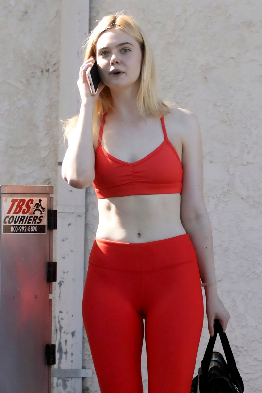 UCFasimetrico's tweet photo. Elle Fanning https://t.co/nIw0NsEVl3