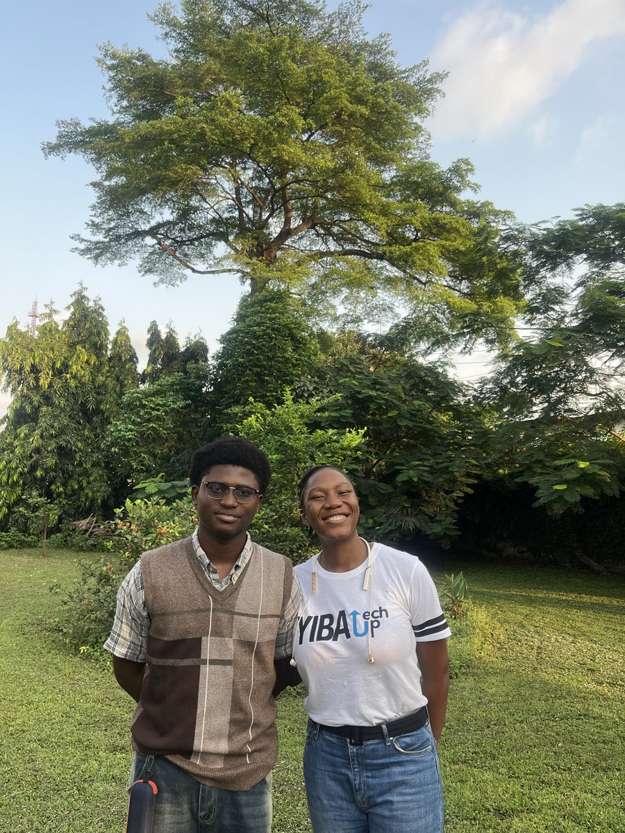 ladicodez's tweet image. Sometimes I think if I knew programming in high school, I’d be way ahead today.
Glad I got to speak to high school students about upskilling + link up with my fellow ex-Microsoft interns. W day fr! 🚀