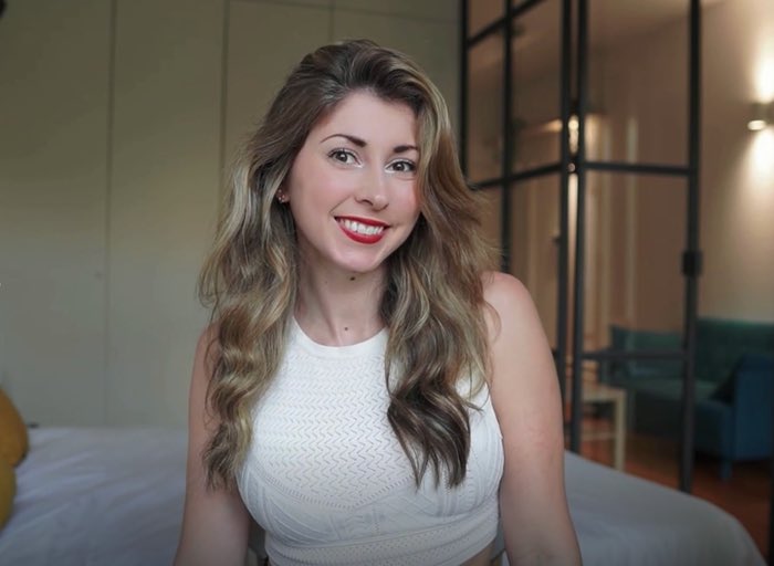 MelissaOnline's tweet image. I Quit My Job and Turned a Side Gig Into a Thriving Business Making $12K a Month finance.yahoo.com/news/quit-job-… #sidehustle #Entrepreneur #Etsy