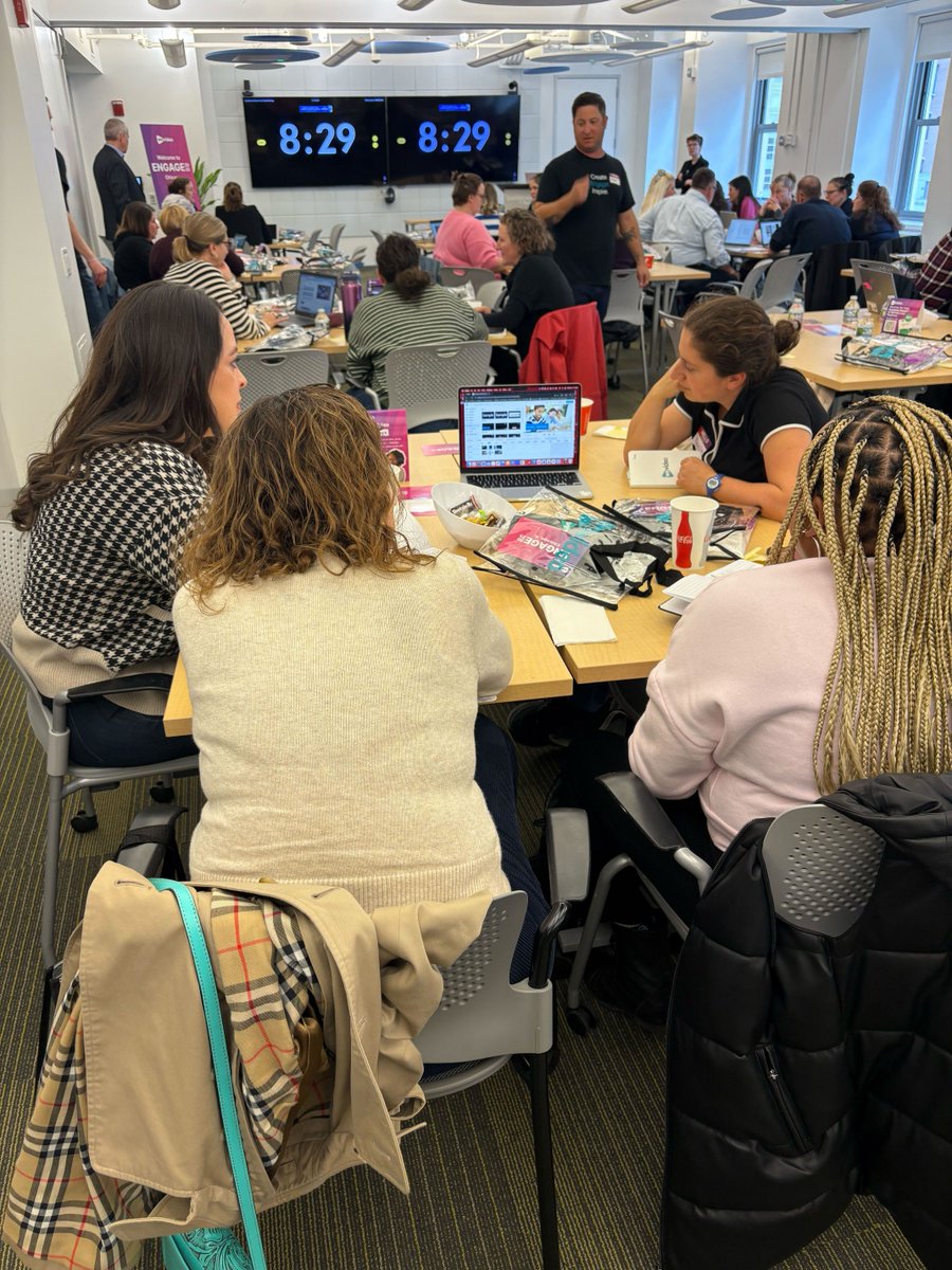 WeVideo's tweet image. We had a blast in Chicago last week chatting and learning with local educators. Keep an eye out for our upcoming events in 2026; we could be heading your way 🥳: wevideo.com/events