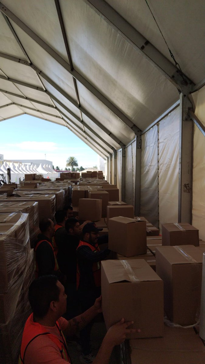 strabajohgo's tweet image. Continuamos en apoyo en las labores de acopio de víveres en apoyo a las familias hidalguenses afectadas por las lluvias registradas en semanas pasadas.
#HidalgoUnido
#PrimeroElPueblo