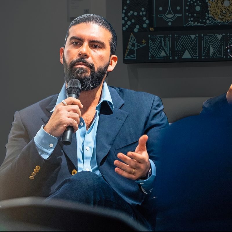 Kaiz_294's tweet image. &amp;gt; he is Jimi Ibrahim

&amp;gt; born in Lebanon

&amp;gt; studied architecture and later earned a master’s degree in London

&amp;gt; started his career in real estate before shifting into technology

&amp;gt; ranked in the global top 100 on PUBG

&amp;gt; built his own PCs and developed a deep interest in hardware…