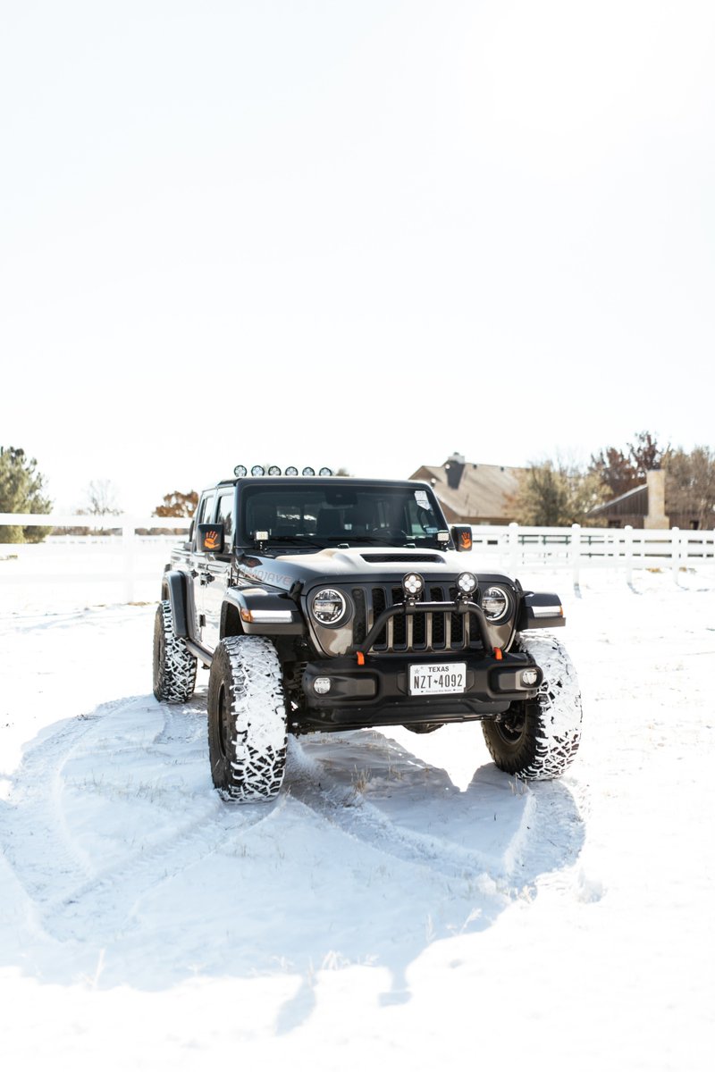Quadratec's tweet image. Front End Friday!! Brandy&apos;s Jeep Garage  #fef