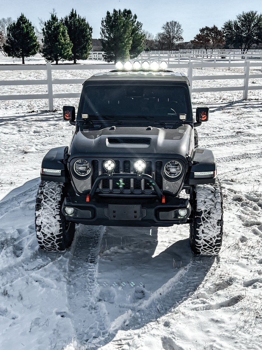 Quadratec's tweet image. Front End Friday!! Brandy&apos;s Jeep Garage  #fef