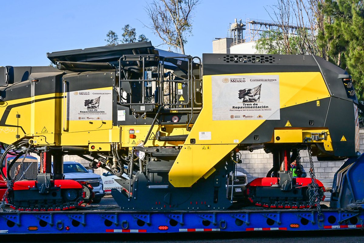 delfinagomeza's tweet image. Esta mañana, desde mi querido #Texcoco, nos enlazamos a la #MañaneraDelPueblo de nuestra Presidenta @Claudiashein donde como parte del Plan Integral del Oriente del Estado de México, se realizó la entrega de tres trenes de pavimentación para los municipios de #Ixtapaluca, #LaPaz…