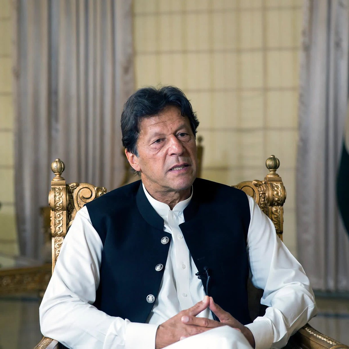 Malikze313's tweet photo. سیاست عوام کے بغیر ادھوری ہے۔
#ترمیم_نہیں_عمران_کا_خوف_ہے
@Kwo_ika https://t.co/4gZxGJft7m