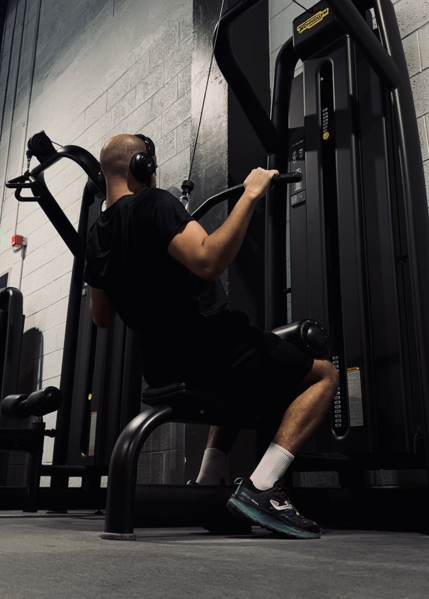 mohaix7's tweet photo. Back day ✨🏋🏻‍♂️ https://t.co/LY2LzLTQ1J