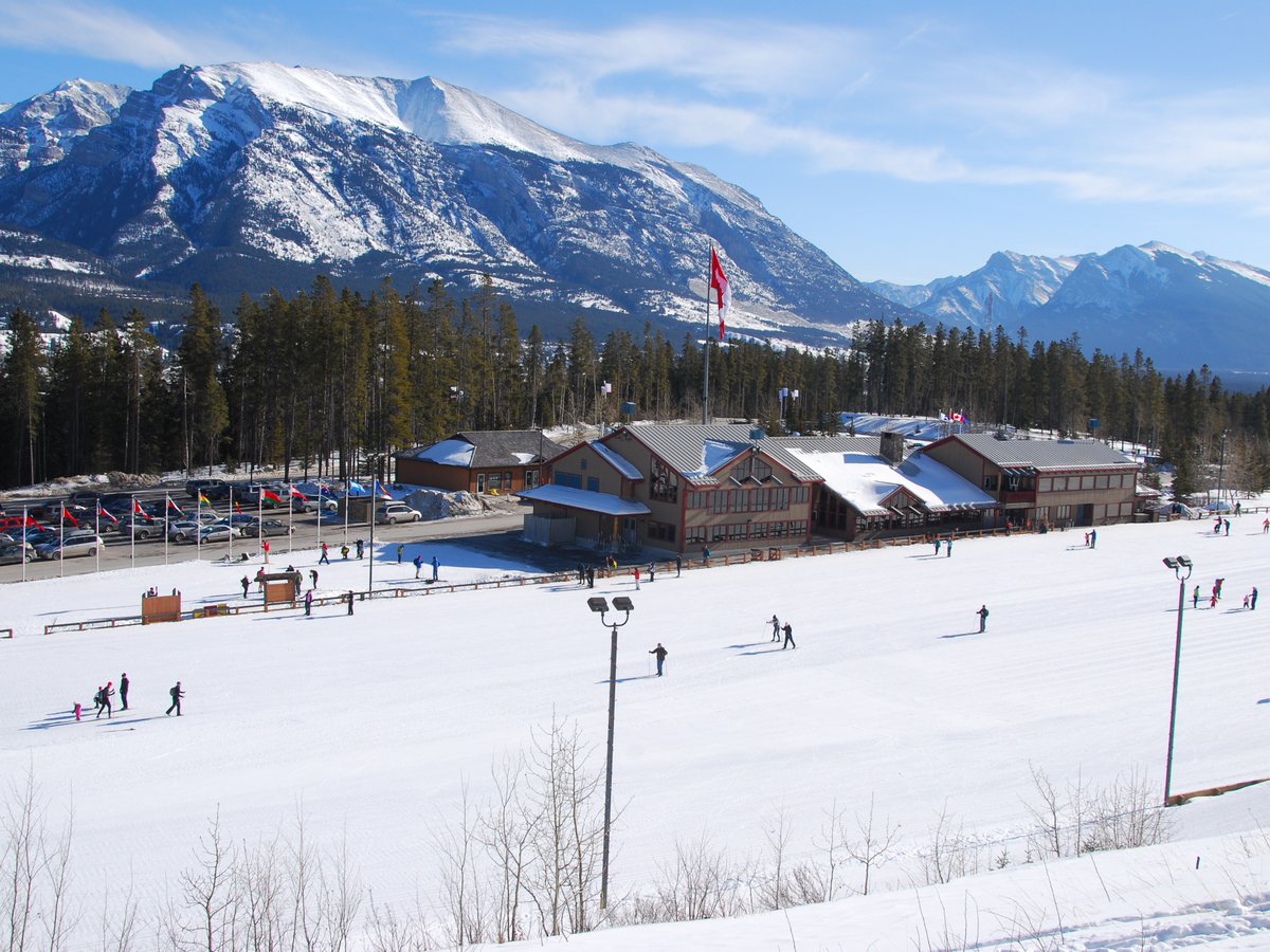 Albertaparks's tweet image. Who’s ready to glide, ride, or slide this winter? With more than 65 kilometres of groomed machine-made or natural snow trails, skating rink, fat bike trails, biathlon range, and cozy day lodge, the Canmore Nordic Centre is your go-to winter destination. ❄️⛷️