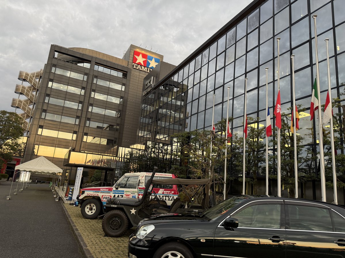 kiryuintw's tweet image. 幕張メッセで氣志團万博のリハーサルからそのまま静岡の株式会社タミヤ本社へ🚅
とても優しく手厚く温かいお別れの会でした、ありがとうございました。
これからもずっと胸に装備させていただきます★☆