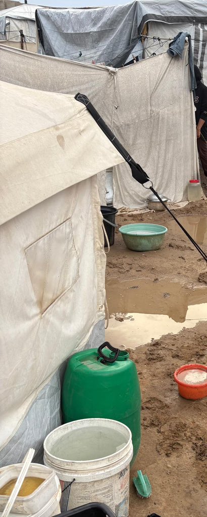 Mohamed30565487's tweet image. This is our life in the tents… this is our reality every single day. The truth is bigger than any words, and what we are living through is harder than anything that can be described.
chuffed.org/project/120676…
@Louis_Allday @SanaSaeed