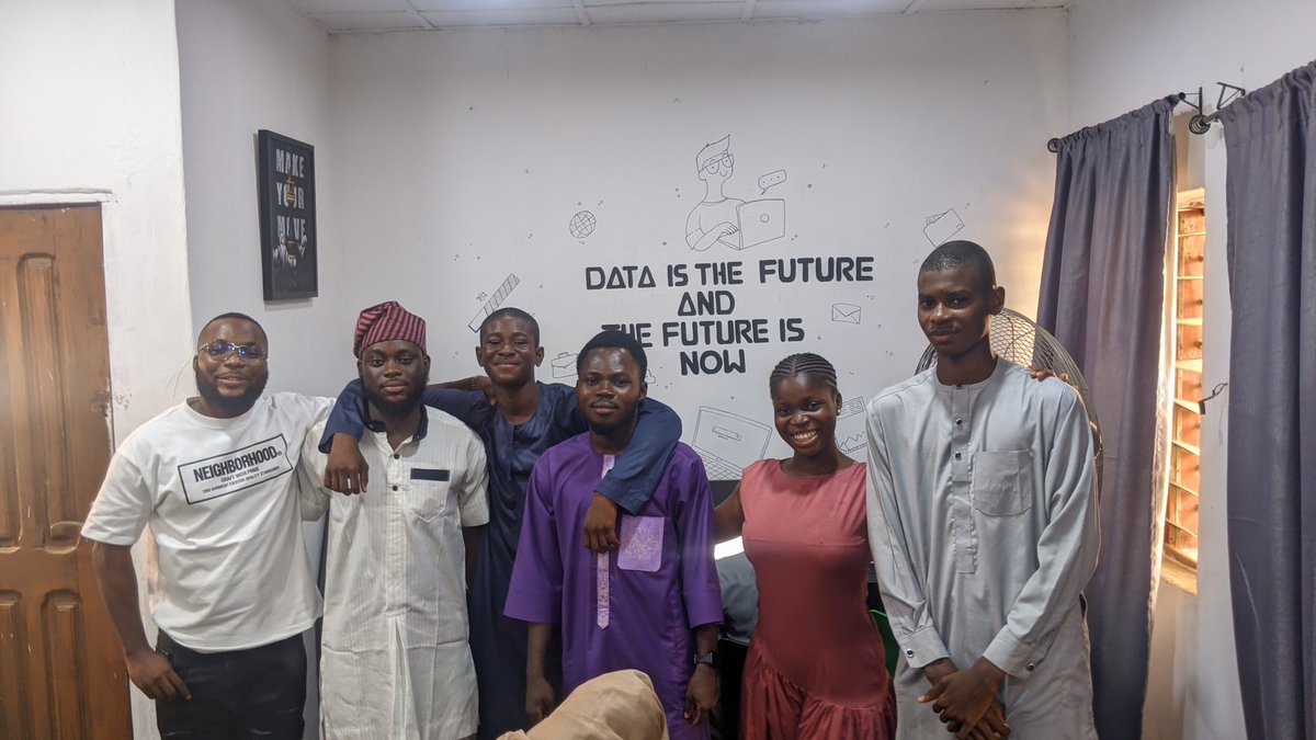 LearnwithWiDa's tweet image. Summer 2025 cohort 🔥

Proud of every learner who committed, showed up, and transformed this summer.

This summer, we didn’t just learn data — we lived it. Congratulations to our Cohort!