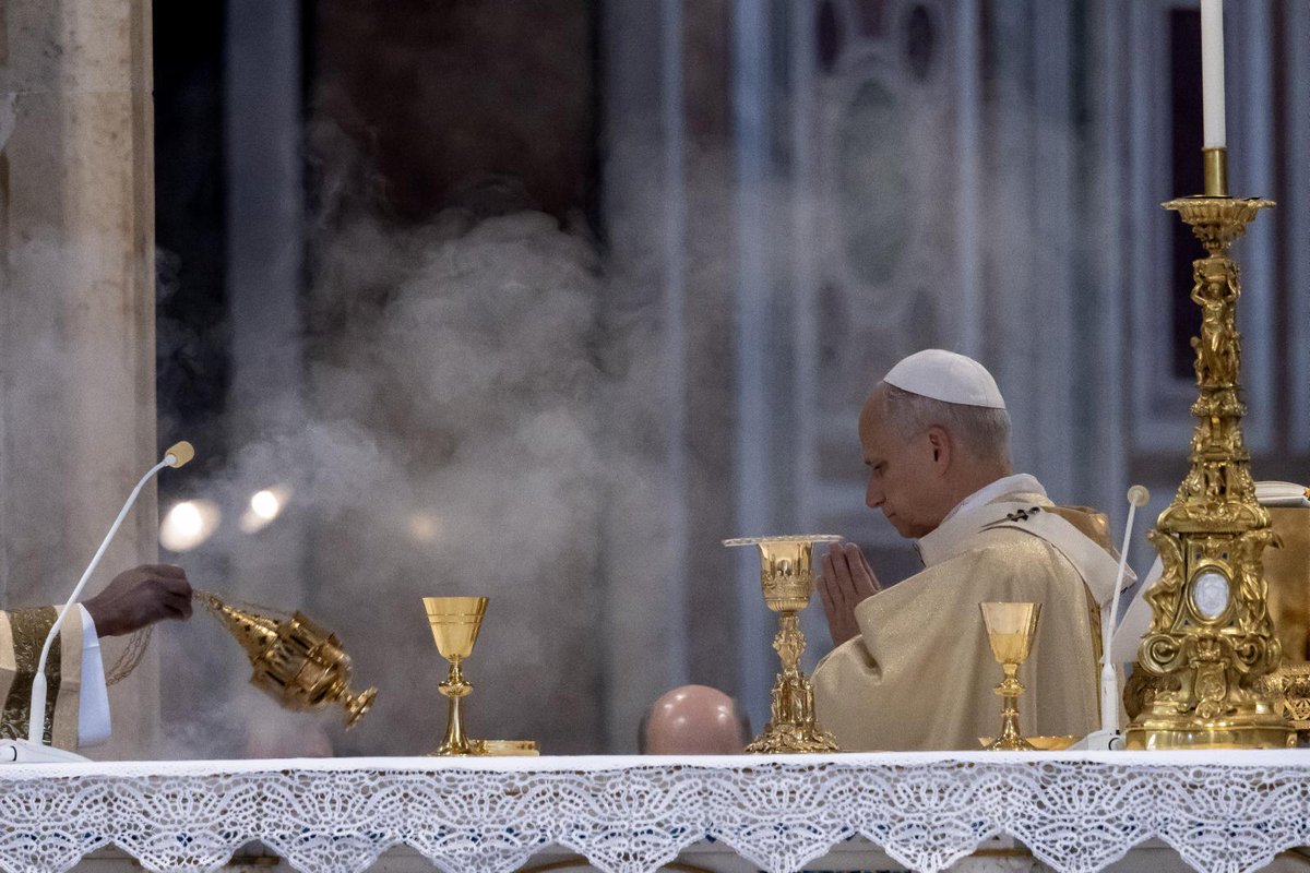 The "news" Archbishop Buendía shared with the CBCEW was that #PopeLeo won't overturn Traditionis Custodes. The Dicastery for Divine Worship already grants bishops 2-year dispensations from TC. (📸<a href="/PabloEsparzaa/">Pablo Esparza</a> )
usccb.org/news/2025/nunc…