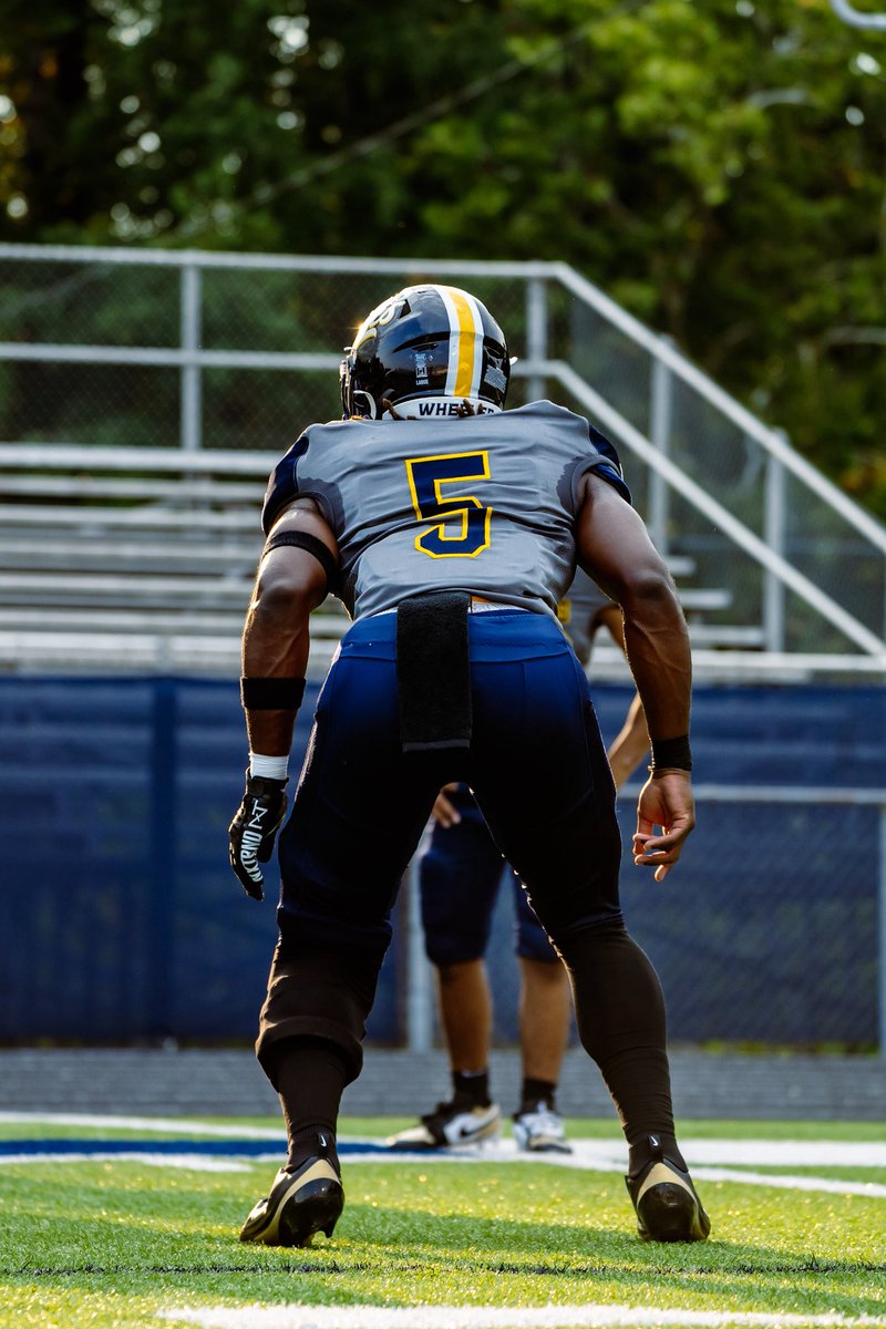 Avery Jones tweet media