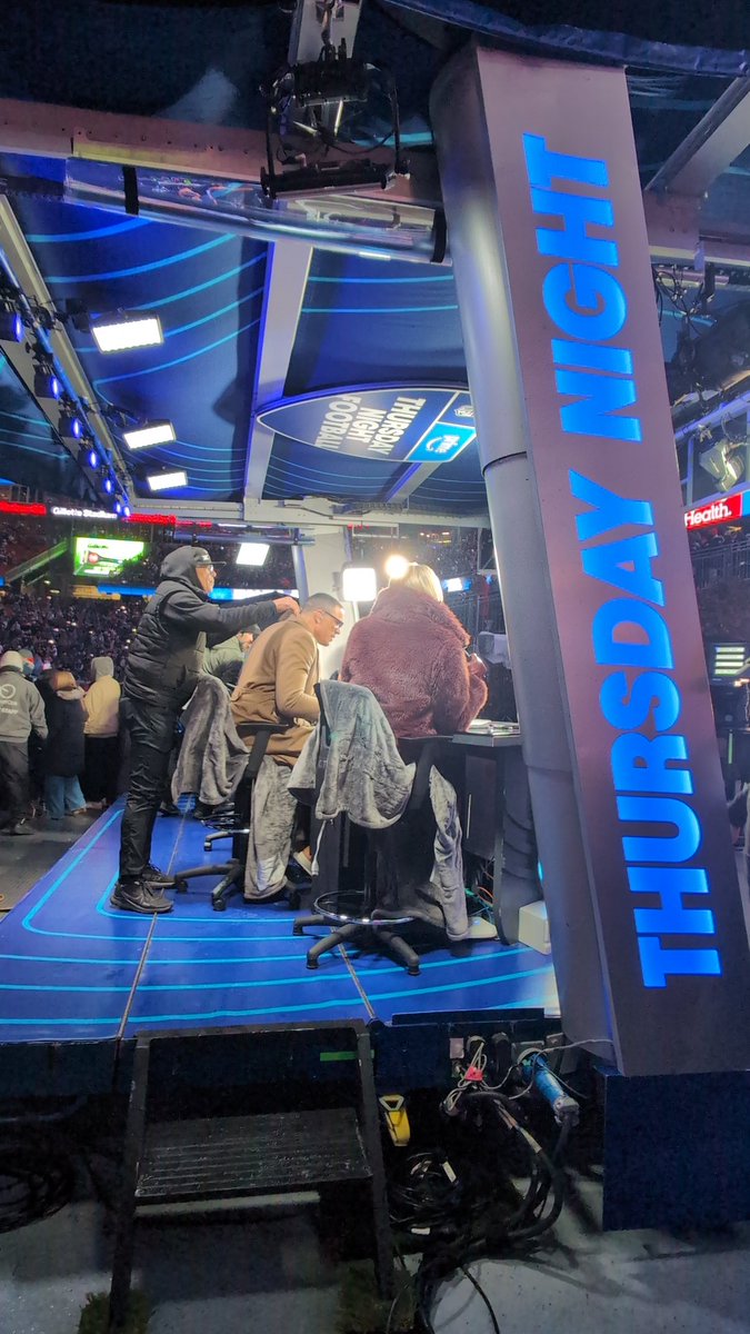 GameDayConor's tweet image. Oh what a night