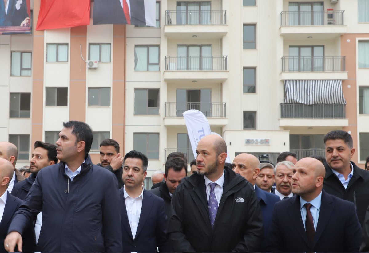 Toki_Kurumsal's tweet photo. 🏗️ Bakanlığımızın koordinasyonunda Adıyaman'ın geleceğini güvenle inşa ediyoruz.

📌 Bakanımız Sn. @murat_kurum'un Adıyaman'daki programına, TOKİ Başkanımız M. Levent Sungur eşlik etti.

🏘️ Güvenli, dayanıklı ve modern konutlarla şehrimizin geleceğine değer katıyoruz. https://t.co/PhfC2tVl1J