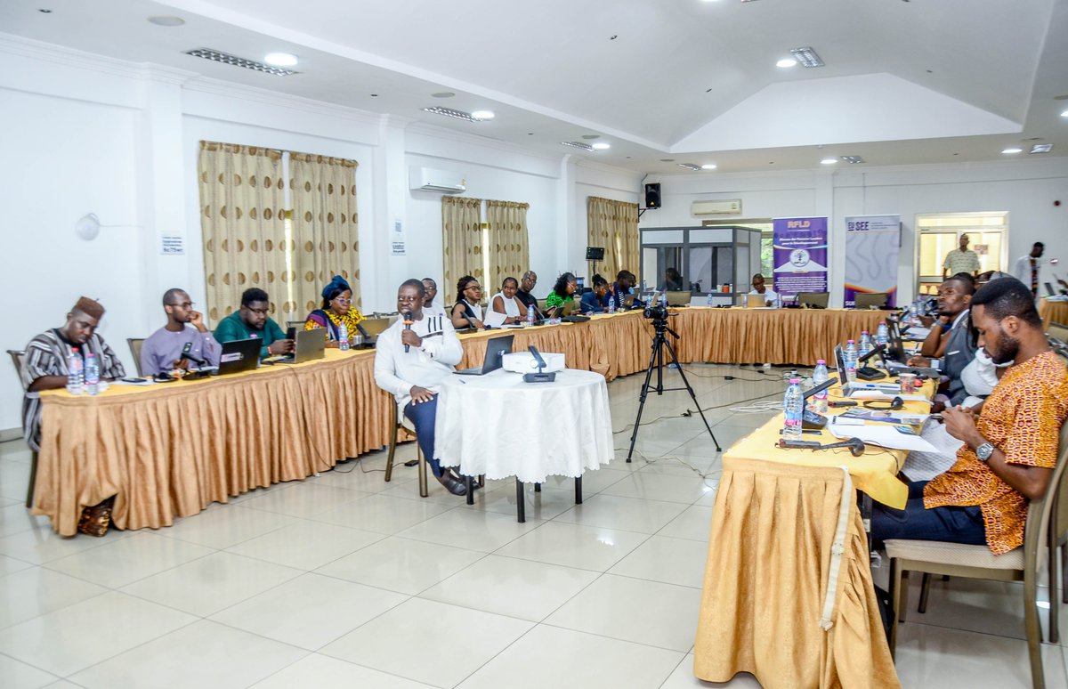 RfldOrg's tweet image. Session led by Mr Paul OSEI-KUFFOUR - West Africa Democracy Solidarity Network Project Coordinator
What do early warning systems in Africa look like?       
• Deep dive into the architecture of early warning systems 
• Their challenges and opportunities 
• Examination of…