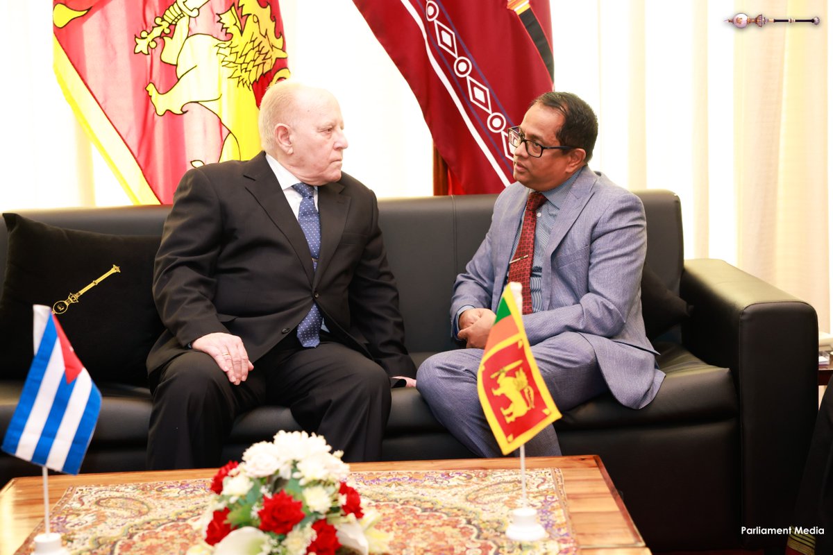 The Speaker of the Parliament of Sri Lanka 🇱🇰 receives the Cuban ambassador 🇨🇺  <a href="/AndresMarceloG/">Andrés Marcelo González Garrido</a>  on the occasion of the end of his diplomatic mission

misiones.cubaminrex.cu/en/articulo/sp…