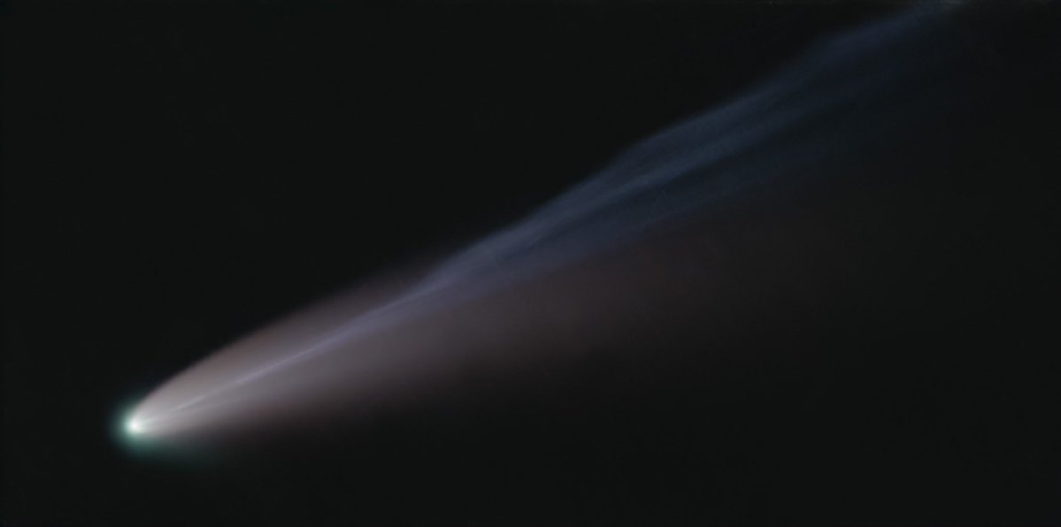 Cometa C/2025 A6 Lemmon - 26/10/2025. Os dejo por aquí las fotos que pude tomar del este bonito cometa en el campo. Se diferencian muy bien las dos colas, iónica y de polvo. 32min de exposición en RGB. Tubo: Svbony sv555. Cámara: Touptek atr585m.