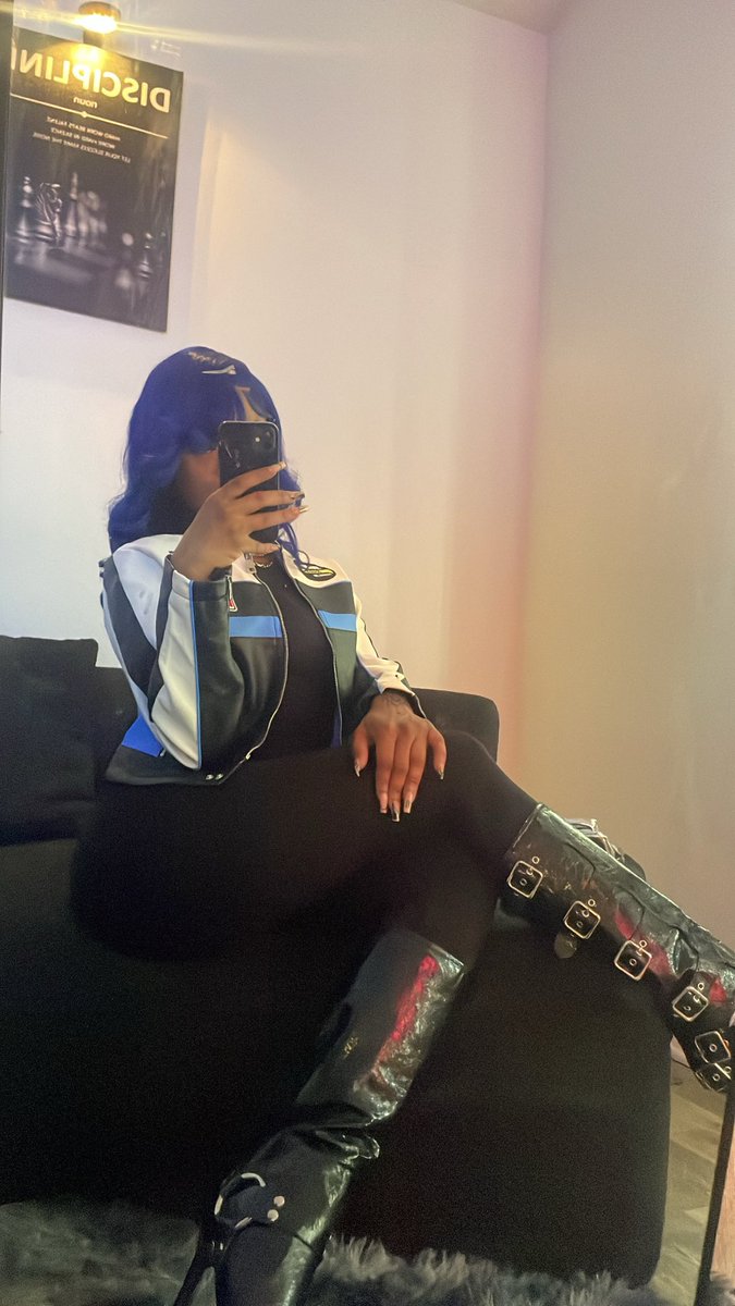 theRealAliciaJ's tweet photo. Js thought to bring my sexiness over to X🪼 
.
.
.
#fashionnova #fypシ #fyppppppppppppppppppppppp #fypシviralシfypシ #blue #fashionstyle #beauty #makeupartist #Trending #NickiMinaj #Barbie #bratzhouse #BARBZGOTYOUNICKI https://t.co/MTIgE4s3ov