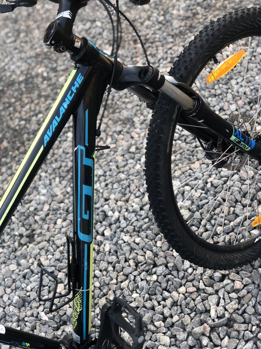 GT AVALANCHE SPORTS PRO 27.5”
👉Hydraulic disc brakes 
👉Large frame 
👉Stainless chrome spokes
👉9 gears
👉Ghc 4K
☎️0243989470