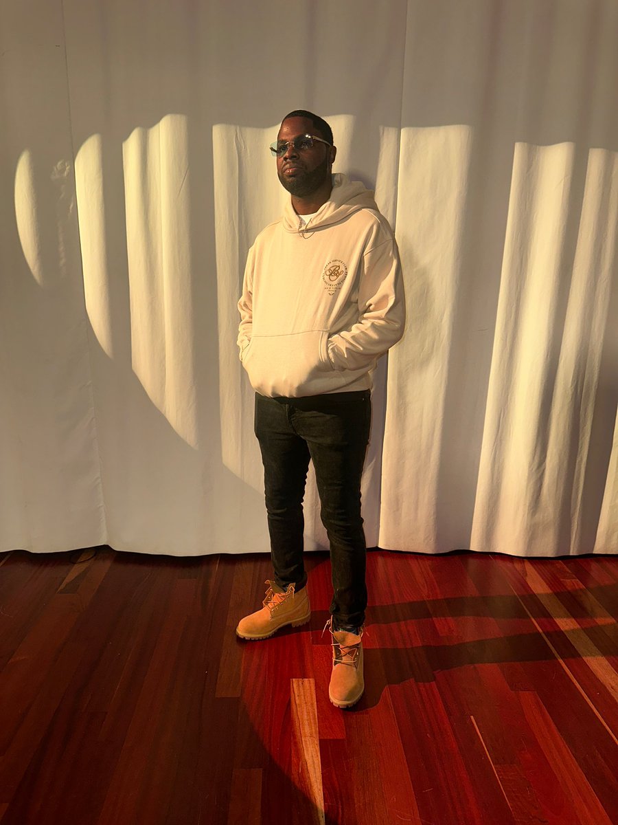 FaceTheGreatMan's tweet photo. Idolized for things I do in my private time 💃🏾🕺🏿

#GreatLifeLord #GreatMan #Yikes #FaceTheGreat https://t.co/KPvhAAntcr