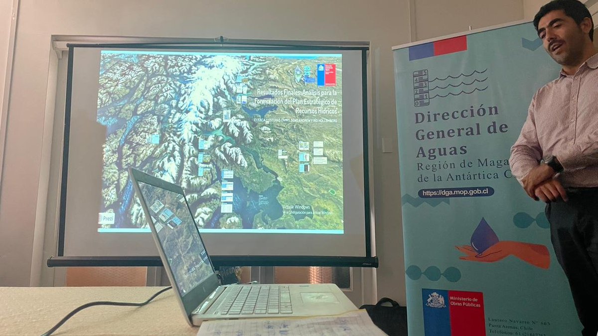 💧🤝 Equipo #SiSS #Magallanes en #PuntaArenas participó en la Mesa Estratégica de Recursos Hídricos (MERH) de la DGA, un espacio que reúne a actores públicos y privados que toman decisiones sobre la gestión del agua en la cuenca del Seno Andrew y Río Hollemberg. 📊

La Mesa es