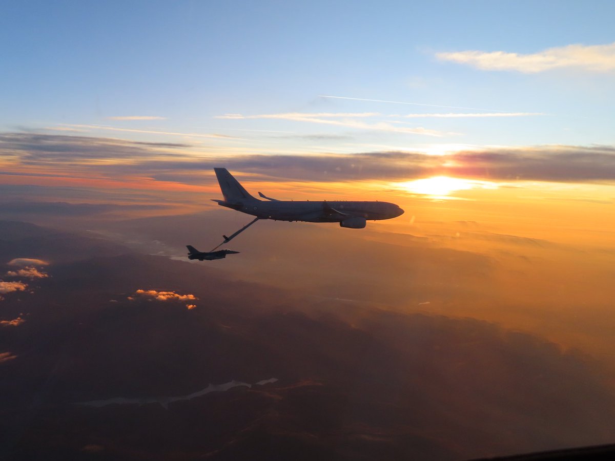 FrenchForces's tweet image. 📍 Black Sea | Joint aerial surveillance over a strategic area between allies 🇬🇧 🇧🇪 🇫🇷 ✈️
 
Shared objectives:
 
➡️ Operating #Together with common procedures 🤝

➡️ Ensuring freedom of aerial navigation and access to shared spaces.  🌐

➡️ Safeguarding security and anticipating…