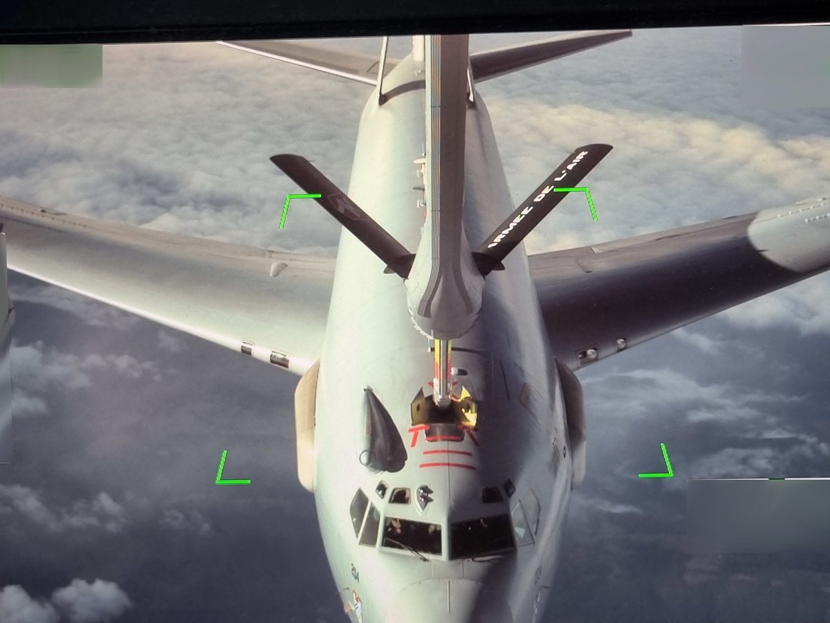 FrenchForces's tweet image. 📍 Black Sea | Joint aerial surveillance over a strategic area between allies 🇬🇧 🇧🇪 🇫🇷 ✈️
 
Shared objectives:
 
➡️ Operating #Together with common procedures 🤝

➡️ Ensuring freedom of aerial navigation and access to shared spaces.  🌐

➡️ Safeguarding security and anticipating…