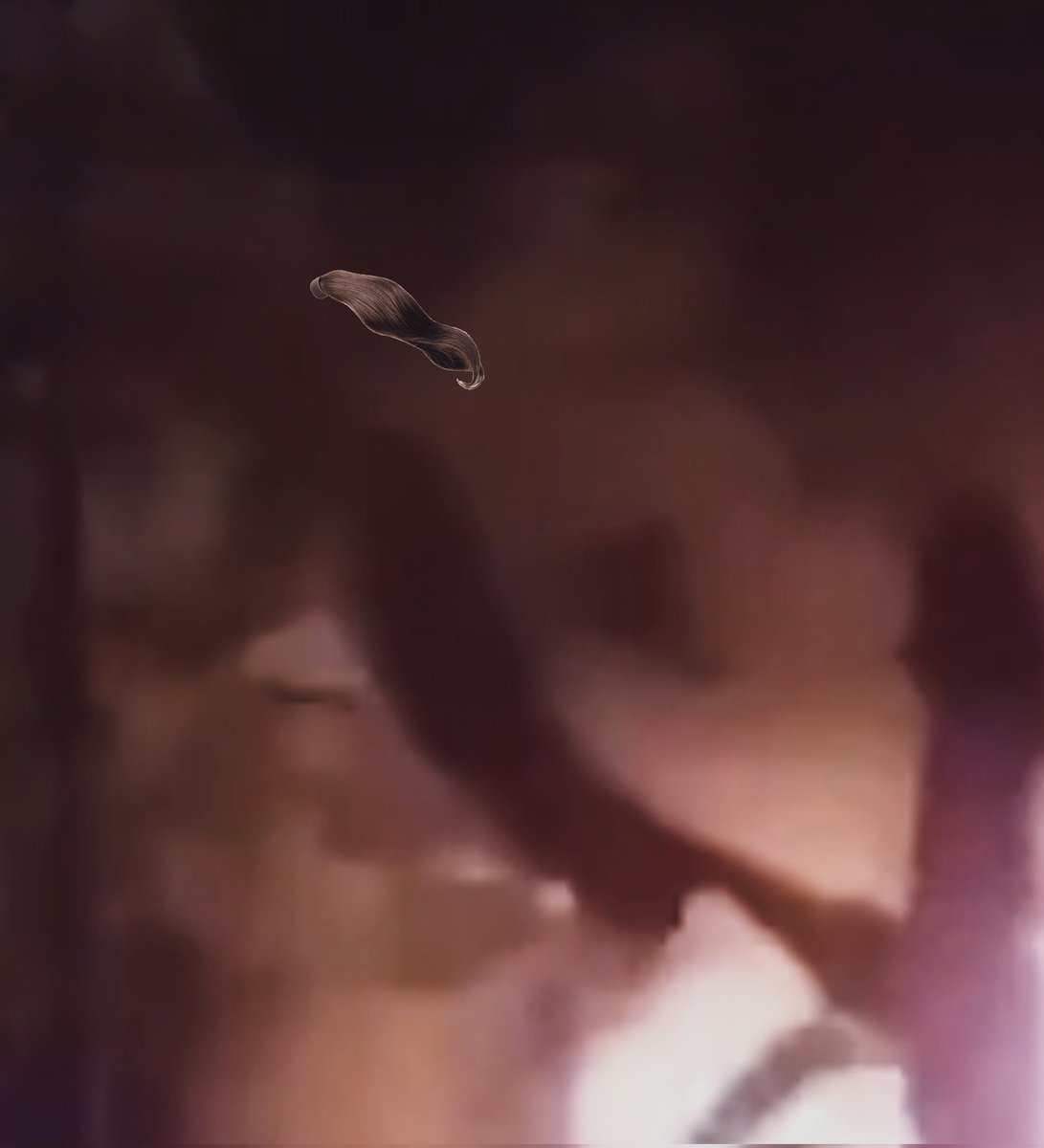 orazioaguirre's tweet image. @Azteca son los aquelarres del bienestar que hacen los santeros cubanos con el brujo mayor en el rancho la chingada, en el zoom se aprecia que va la bruja sirvienta.