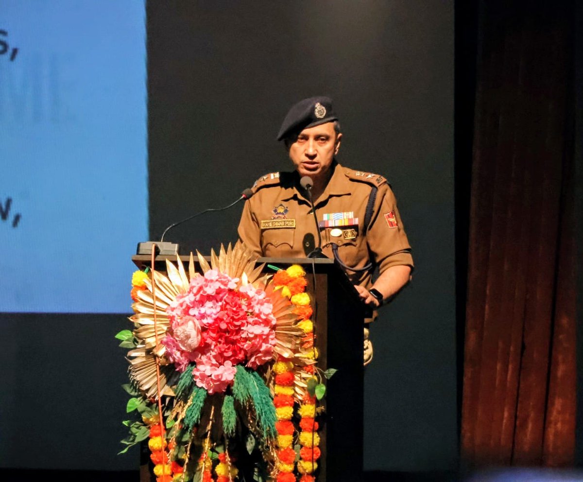 Vertical Interaction Seminar : Sh Kameshwar Puri, SP Ops Jammu, making a presentation on Cyber Crime! Sh Nalin Prabhat, DG-P; Sh MK Sinha, ADGP HQ; Sh Uttam Chand, IGP Ops; Sh BS Tuti, IGP Jammu; &amp; officers from various formations of JKP were in attendance.
7/10