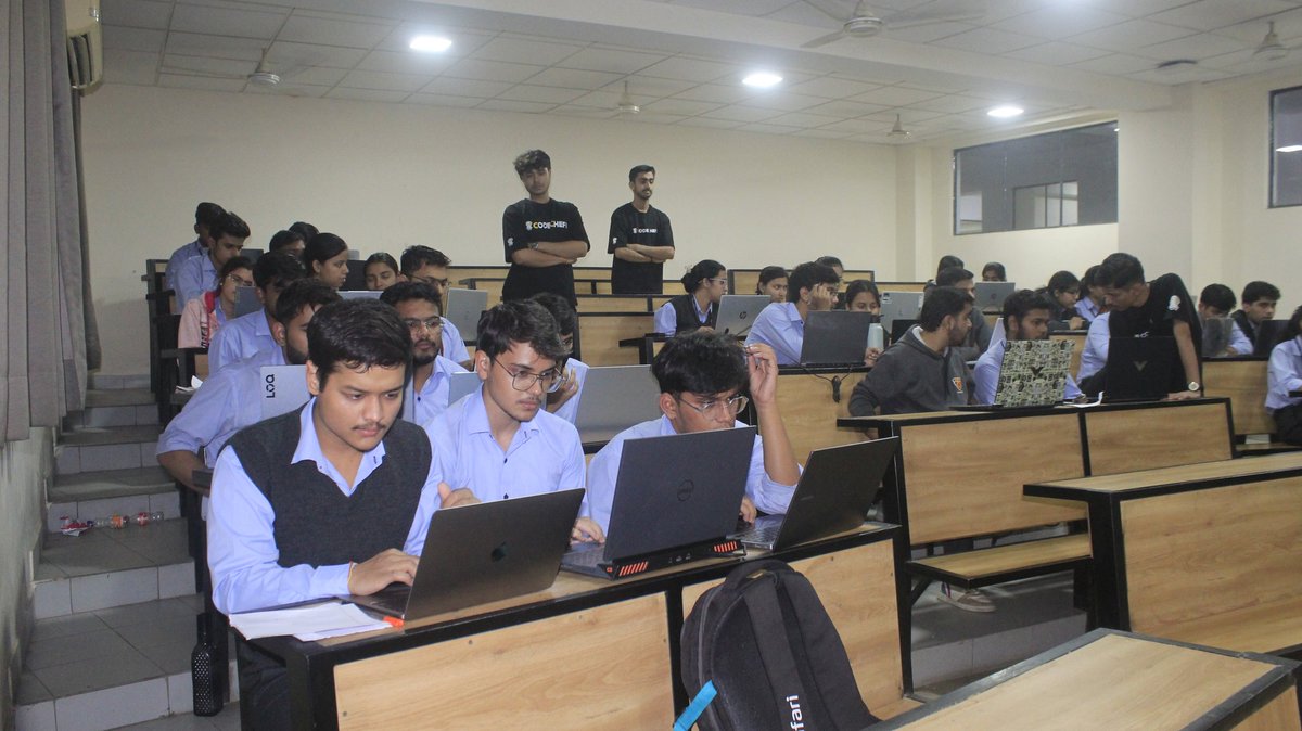 abesec_codechef's tweet image. 🚀 Clash of Coders 4.0 wrapped - and our old record? Absolutely obliterated.
🔥 750 + participants, because when you host banger events, people rush in.
Here’s to raising the bar so high even future us need a ladder
#ClashOfCoders