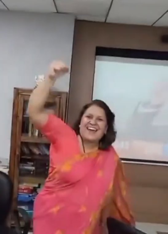 पूतना काकी जी किधर हैं सुबह से गायब है। #BiharElection2025 <a href="/ArunKoslii/">Arun Yadav Kosli</a> @AnujShukla00006 <a href="/SupriyaShrinate/">Supriya Shrinate</a>