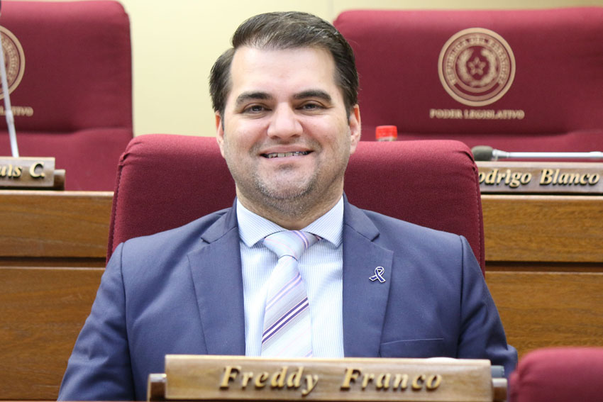 Diputados testó artículo del PGN 2026 que afectaba a municipios de menores recursos

(Redacción: Prensa – Dirección de Comunicación). La Cámara de Diputados decidió testar el artículo 275 del proyecto de ley “Que aprueba el Presupuesto General de la Nación para el Ejercicio