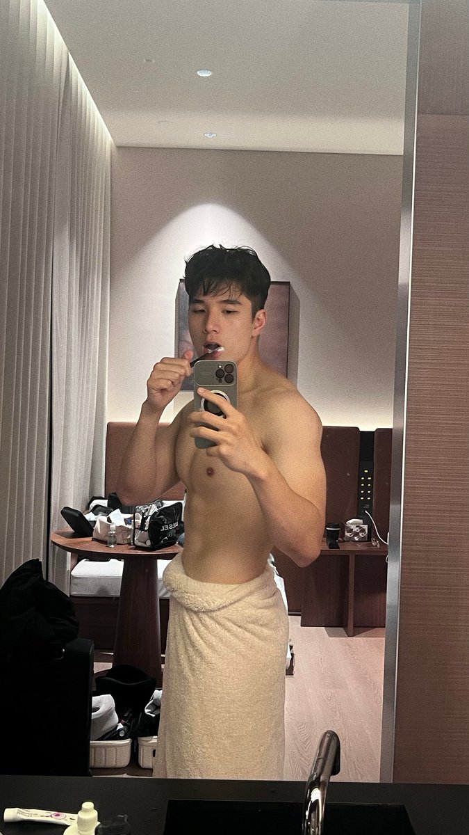 Eaaaw's tweet image. ถ้าวันนี้คุณเจอแต่ทวิตเกี่ยวกับคุณหมอเค้กทั้งวัน คุณอาจจะพลาดอะไรบางอย่างเพราะ algorithm ของ Twitter... 😅