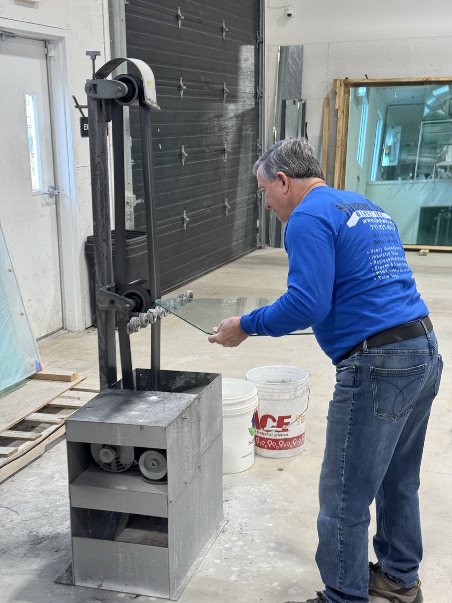 RepDelozier's tweet image. Today we officially reopened Kramer Bros Glass in Lower Allen Twp!  A family business that is a focal point as you enter LAT.  Good to be there with @hrccredc to celebrate.