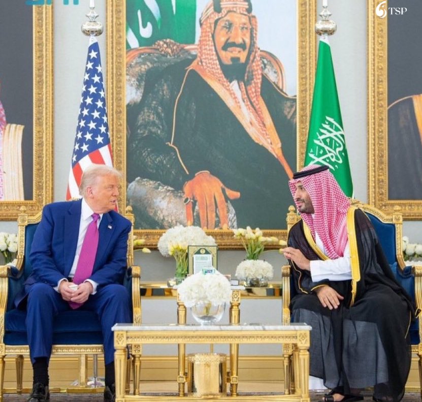وكالة "بلومبيرغ":

لقاء ولي العهد السعودي الأمير محمد بن سلمان والرئيس ترامب يرتكز على صفقة أمنية واسعة، ونقل تقنيات عسكرية متقدمة تشمل مقاتلات F-35 ورقائق Nvidia وAMD، واتفاق لإنشاء مفاعلات نووية مدنية، فيما تطرح الرياض شرطها الحاسم: إعمار غزة وإقامة دولة فلسطينية على حدود 1967