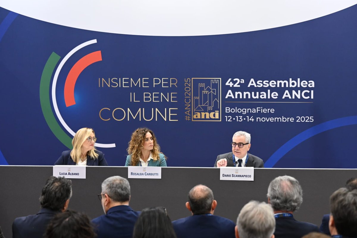 GruppoCDP's tweet image. Dialogo, idee e buone pratiche: oggi ad #ANCI2025 abbiamo riunito amministratori locali, esperti e rappresentanti del Terzo Settore per parlare di 𝗘𝗰𝗼𝗻𝗼𝗺𝗶𝗮 𝗦𝗼𝗰𝗶𝗮𝗹𝗲 come leva strategica per lo sviluppo sostenibile dei territori.

Un confronto ricco di contenuti che…