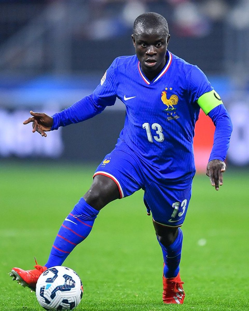 ftimee__'s tweet image. 🚨 𝗪𝗛𝗔𝗧 𝗔 𝗣𝗟𝗔𝗬𝗘𝗥! N’Golo Kanté delivered a 𝗠𝗔𝗦𝗧𝗘𝗥𝗖𝗟𝗔𝗦𝗦 last night against Ukraine on his return to the national team for the first time in over a year! 😍👏🇫🇷

✅ 1 assist
✅ 94% pass accuracy (highest number of completed passes in the match)
✅ 6 duels won…