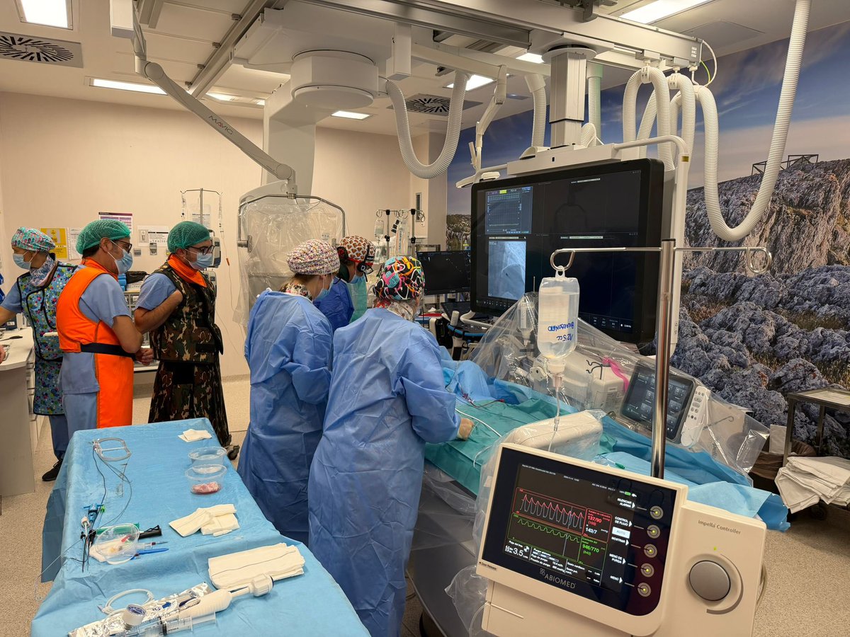 de_clinico's tweet photo. Acabamos nuestro curso de #ImpellaCP con un caso indirecto con un resultado excelente! Muchas gracias a todos los asistentes! Hemos pasado unos “raticos mu bonicos” @saludand @secardiologia @clinicogranada @shci_sec @AgudosSEC @saludsurgranada https://t.co/Y9LeFYgPqt
