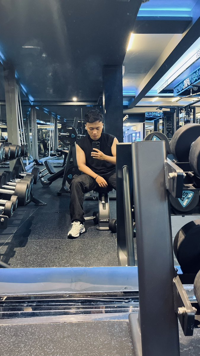 itsfae20's tweet photo. Hit the gym 💪 https://t.co/a2vzycwvW3