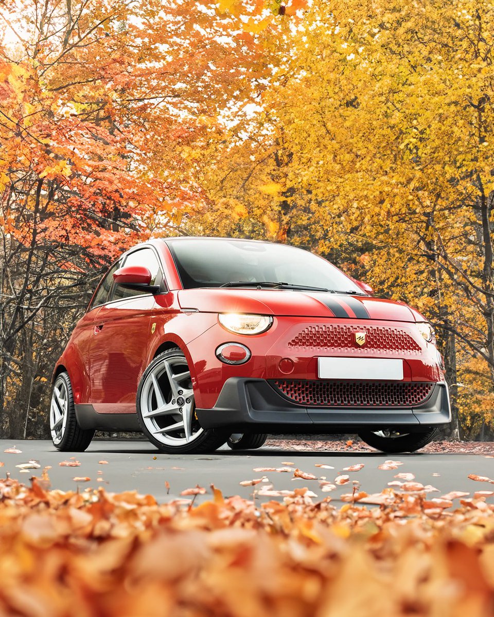 ProjectKahn's tweet image. For Sale: Fiat 500e – Designio by KAHN®
Price: £21,999.00

Year: 2024
Mileage: 6,303
Engine: Electric

Exterior: Red
Interior: Light Tan 3D Modular Soft Leather

The above Designio by KAHN® Conversion has a value of £10,000

#Fiat500e #DesignioByKAHN #KahnDesign #Type52Wheels