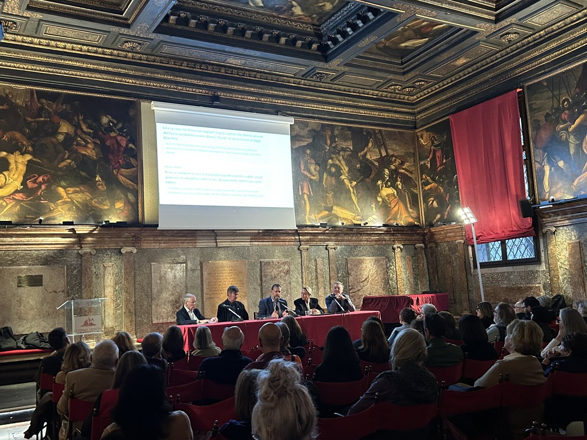 ilovepathology's tweet photo. Delighted to be in Venice for the #VeniceNoir literature festival. I enjoyed a spirited discussion of ‘Don’t look now’ and am now hearing the prosecution in the trial of Giacomo Casanova. https://t.co/0bxgcx2vz0