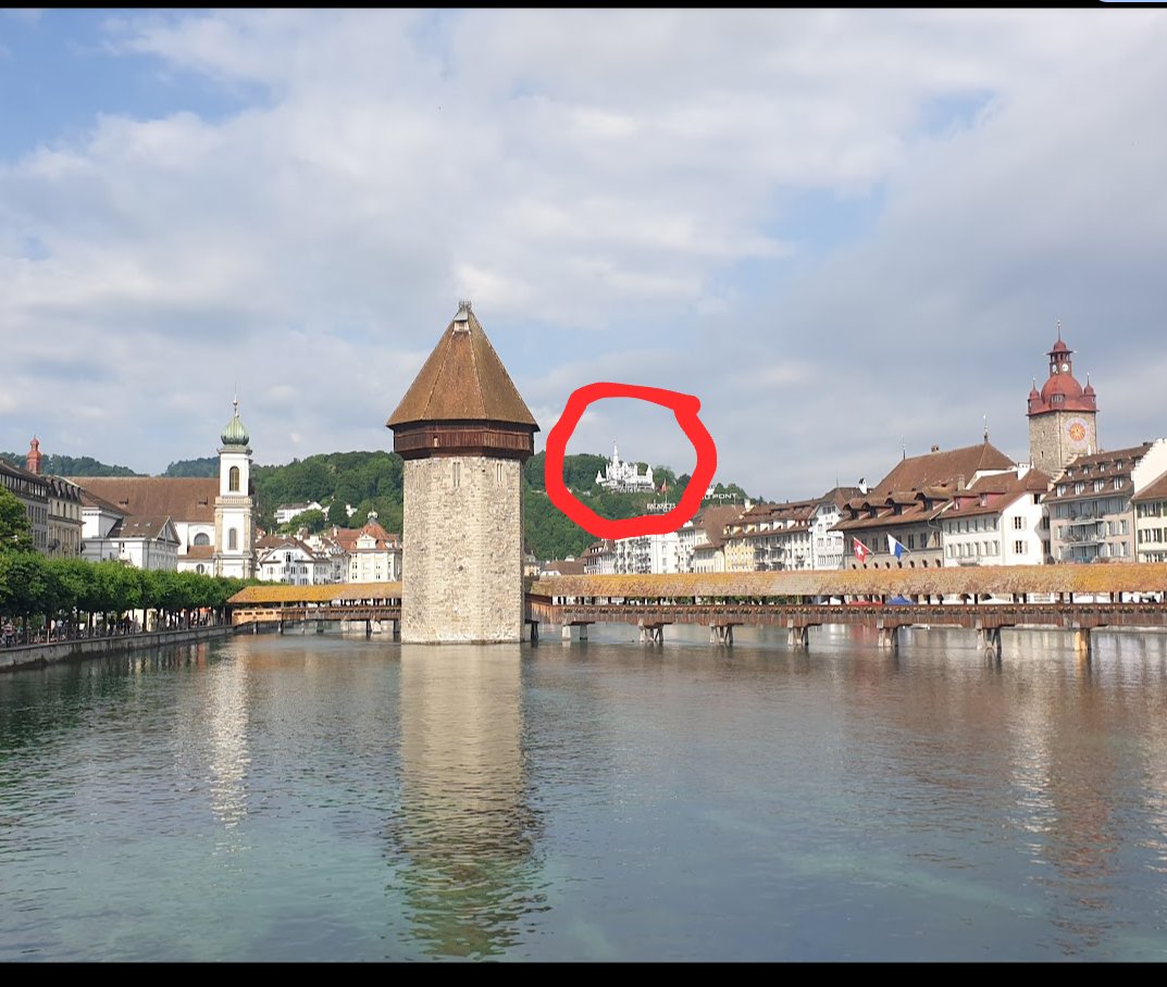 я в АХУЕ от того объема работы что сделал Роман Баданин. Вот где бы европейским чиновникам покопаться, а не простолюдинов травить. 
Этот замок Грефа не просто дача в ебенях, его видно буквально на каждом фото Люцерна
nepotism.proekt.media