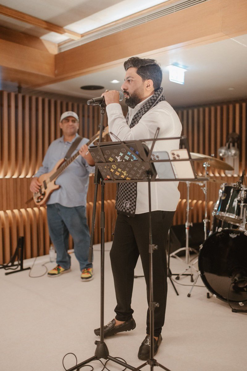 ImranAliAkhtar1's tweet photo. 🎤 “Singing my truth, one note at a time.” https://t.co/Gw6jX0nUNd