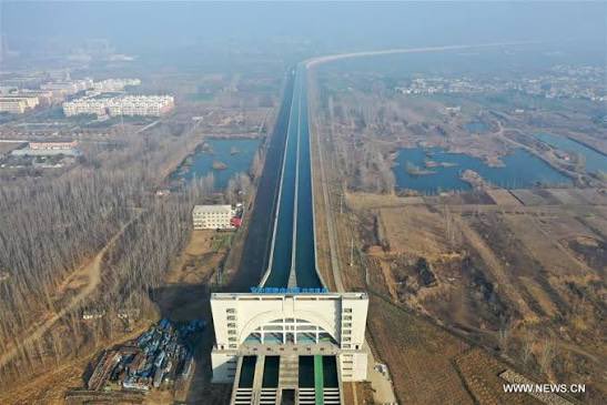 Object_Zero_'s tweet photo. China’s giant water diversion infrastructure

China is so good at infrastructure they even have aqueducts that cross over other aqueducts, think about that for a moment.

They are diverting water resources around the country on a scale that is unfathomable elsewhere in the world.

Nobody else marshals resources like this.

This requires a level of coordination across the national level that isn’t really possible in a pure market based economy that is mature enough to have the land fully owned by highly compartmentalised private owners.

The granular landownership of many countries is a complete blocker to projects on this scale.

The UK land ownership topography for example; is a rich patchwork of small 20 acre fields covering almost the entire country.

Some Western countries can’t build rail tracks any more because the land ownership is so complex and divided, and ownership rights super mature and protected by constitutional common law.

It’s like there’s a natural entropy based limit on how far a society can develop before dispersion and ossification makes further development practically impossible.

But the pictures below are an engineering marvel, entire seas can be moved if you have the will.