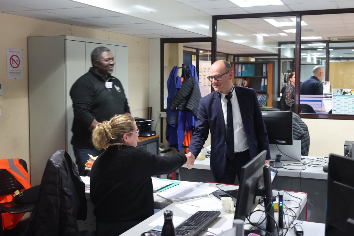 sbastien_martin's tweet image. La reprise d’#AMIS par le Groupe Le Goff-CMW est un signal positif et donne un nouvel élan au site. J’ai tenu à dire aux salariés que l’État restera présent, engagé, et à leur côté pour construire un avenir stable et serein. On avance, ensemble. @Prefet03