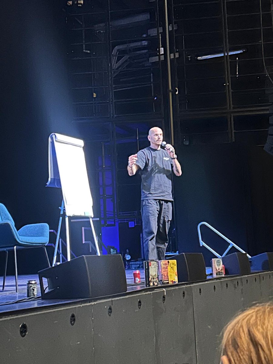 StMarysRCFW's tweet image. Year 5 had a brilliant time at Poetry Together at Aviva Studios. They took part in inspiring workshops led by Matt Goodfellow, Ruth Awolola and Nicola May. A celebration of creativity and confidence. #poetrytogether @AvivaStudios @EmmausCAT