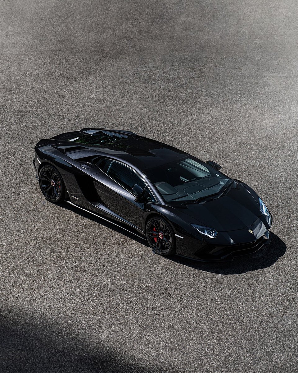 ProjectKahn's tweet image. Lamborghini Aventador Type 53 Forged Light Alloy Wheels
Price: £4,998.96 INC. VAT

Vehicle: Lamborghini Aventador
Size (Front): 9 x 20&quot;
Size (Rear): 13 x 21&quot;
Colour: Diamond Cut / Gloss Black

Enquire to Purchase

#LamborghiniAventador #Type53Wheels #KahnDesign #ForgedAlloyWheels