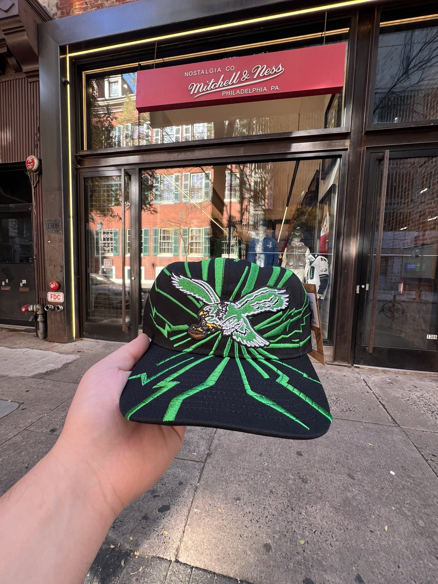 Sharktooth x Shockwave Eagles Deadstock Hats available now🦈⚡️🧢